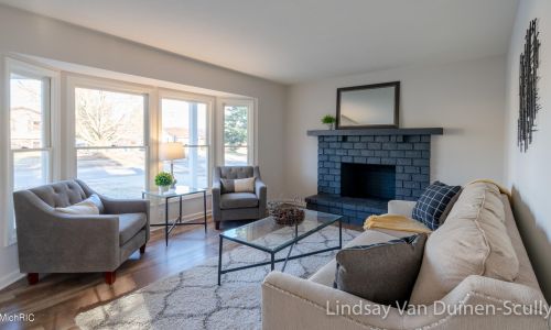 4638 Terry Dr, Grand Rapids, MI 49512-5321