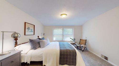 744 Laclede Sta Rd, Saint Louis MO 63117-2048 exterior