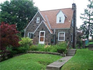 11415 Clematis Blvd, Pittsburgh, PA 15235-3102
