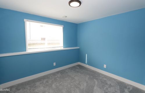 302 Burt, Grand Rapids MI 49548-3261 exterior