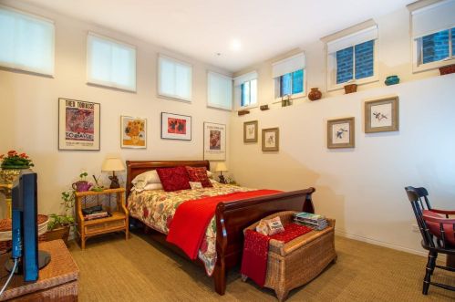 2725 Kenmore Ave, Chicago IL 60614-1305 exterior