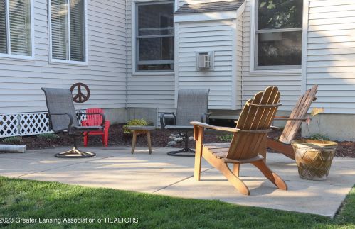 5955 Coleman Rd, East Lansing MI 48823-9763 exterior