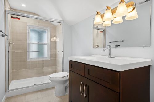 5917 Washtenaw Ave, Chicago IL  60659-3913 exterior