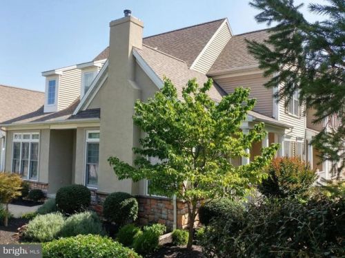 317 Great Lawn Cir, Lancaster PA  17602-0704 exterior