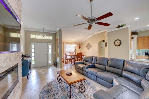 3444 Fashoda St, Fort Pierce FL 34953-4643 exterior