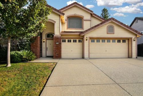 417 Seaton Dr, Folsom CA  95630-7951 exterior