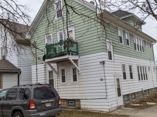 3396 23rd St, Milwaukee, WI 53206-1713