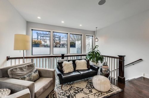 3831 Ravenswood Ave, Chicago IL 60613-2419 exterior