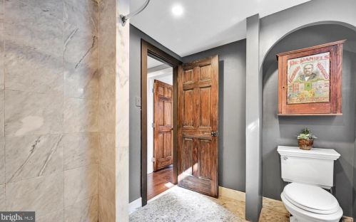 320 2 St, Media PA 19063-3032 exterior