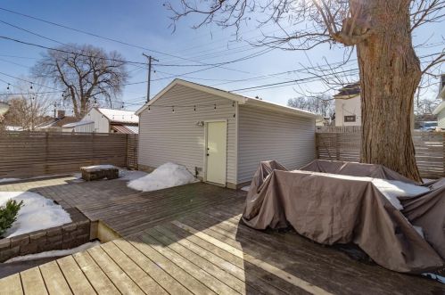 956 Dayton Ave, Saint Paul MN 55104-6544 exterior