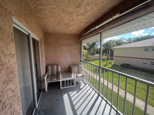 1550 Royal Green Cir, Fort Pierce FL  34952-7624 exterior