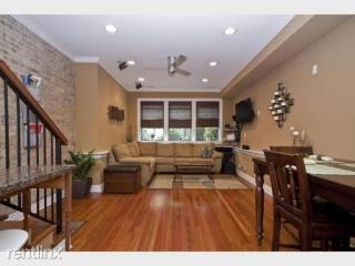 2144 Concord Pl, Chicago IL  60647-8405 exterior