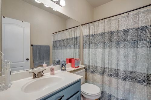 224 Marsalla Dr, Folsom CA 95630-7201 exterior