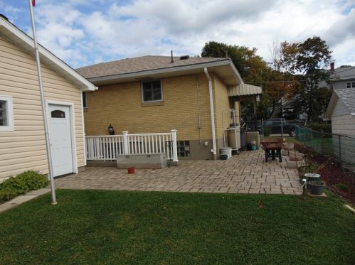 906 Chestnut St, South Connellsville, PA 15425-4529