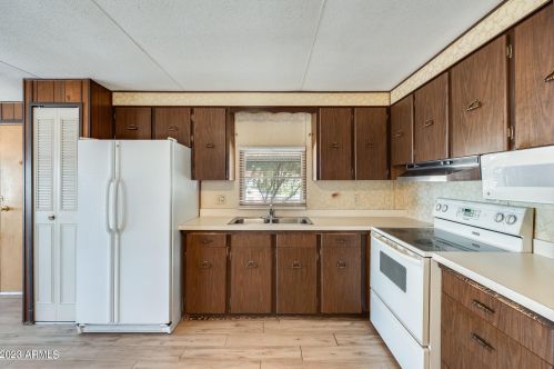 1549 Anderson Dr, Phoenix AZ  85022-2021 exterior