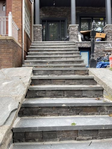 617 18th St, Union City, NJ 07087-2054