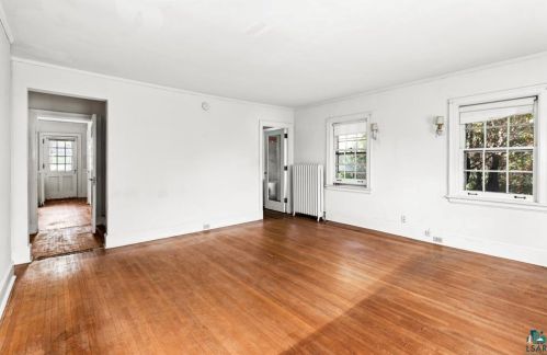 1 Hawthorne Rd, Duluth MN 55812-1936 exterior