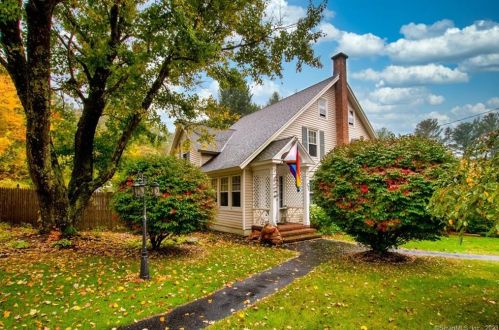 595 Litchfield Rd, Torrington CT 06791-2208 exterior