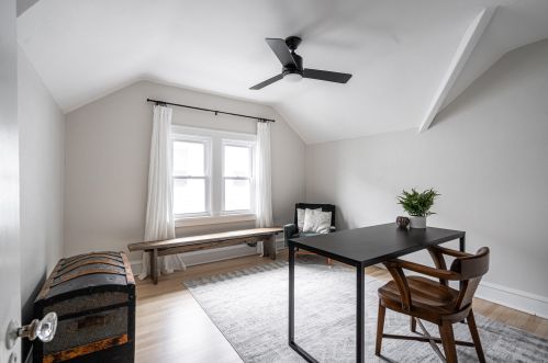 1374 58, Milwaukee WI 53214-5111 exterior