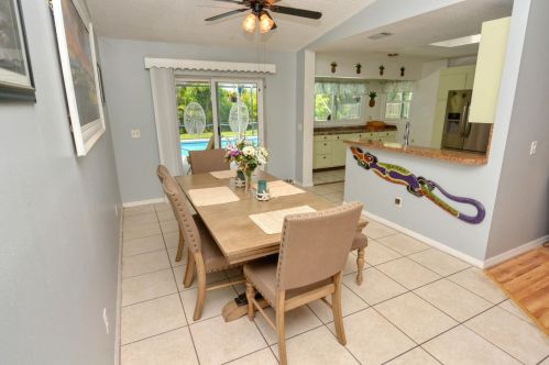 834 Walters Ter, Fort Pierce FL 34983-3963 exterior