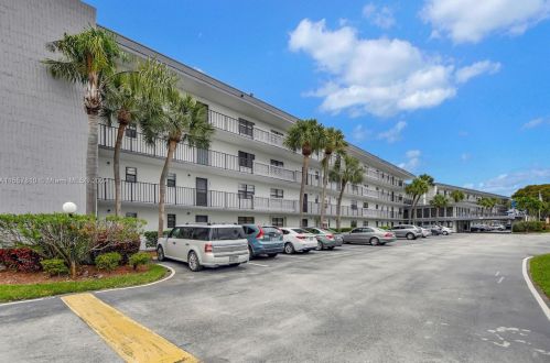 9233 8th St, Boca Raton FL 33428-6805 exterior