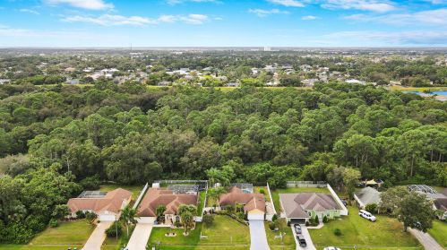 1826 Leafy Rd, Fort Pierce FL  34953-1392 exterior