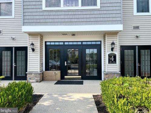 416 Masterson Ct, Trenton NJ  08618-1440 exterior