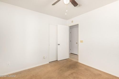 9962 Depot Dr, Tucson AZ 85747-5158 exterior