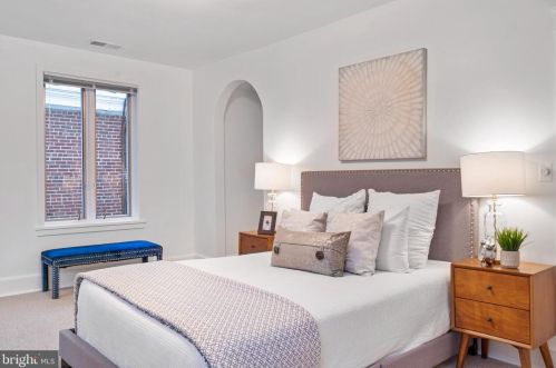 3708 Massachusetts Ave, Washington DC 20016-5812 exterior