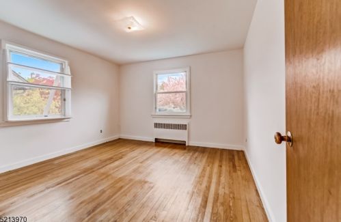 54 Nishuane Rd, Montclair NJ  07042-2425 exterior