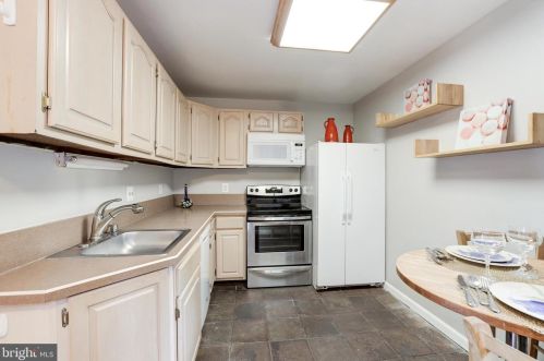 1758 Westwind Way, Mc Lean VA 22102-1612 exterior