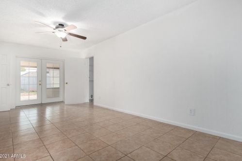 20015 17th Dr, Phoenix, AZ 85027-4236