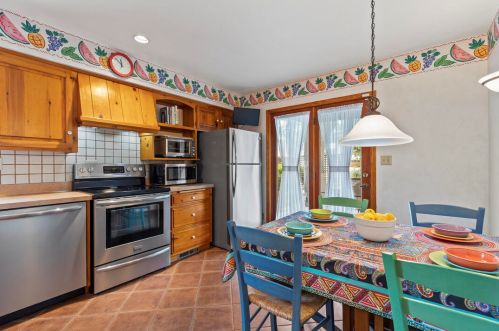 3521 Ohio Ave, Milwaukee WI 53207-2813 exterior