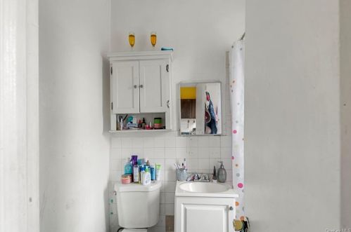 1323 Commonwealth Ave, Bronx NY 10473-3603 exterior