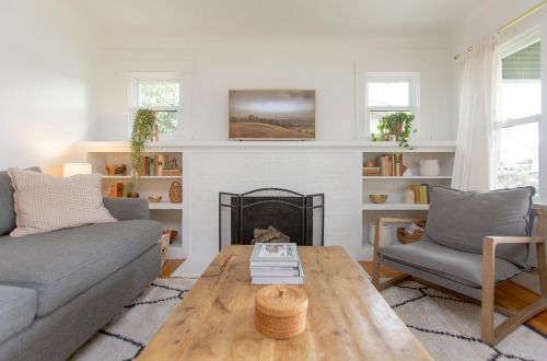 1207 Myrtle St, Turlock CA  95380-4933 exterior