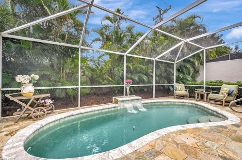 1826 Leamington Ln, Naples FL 34109-1452 exterior