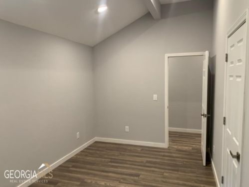 991 Metropolitan Pkwy, Atlanta GA 30310-4445 exterior