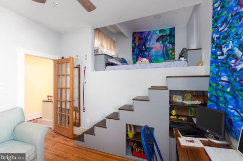 203 3 St, Washington DC 20003-1903 exterior