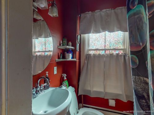 90 Pearl St, Portland ME 04106-4324 exterior