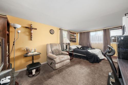 5759 63 Pl, Chicago IL 60638-5414 exterior