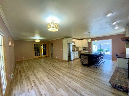 2594 Us Route 30, Hookstown PA 15050-1415 exterior