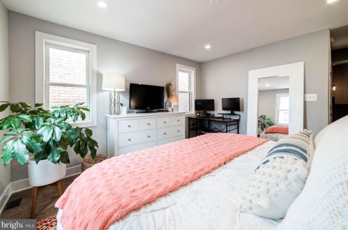 1011 Duke St, Alexandria VA 22314-3402 exterior