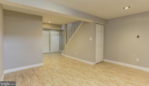 28 Avonshire Ct, Silver Spring MD 20904-6712 exterior