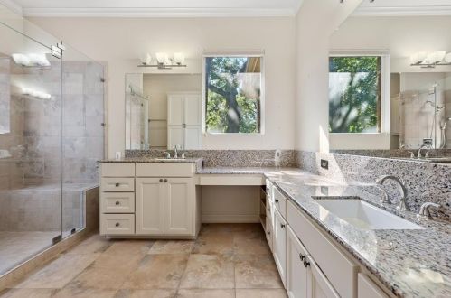 7909 Comfort Cv, Austin TX 78731-1464 exterior