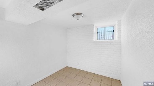 2401 New York Ave, Union City NJ 07087-4515 exterior