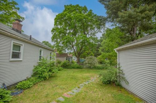 93 Aldrew Ter, Springfield MA 01119-2424 exterior