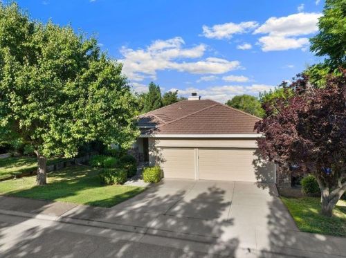 552 Hall St, Folsom CA 95630-9545 exterior