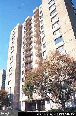 118 Monroe St, Rockville MD 20850-2502 exterior