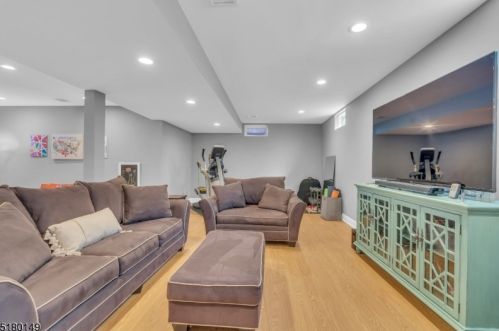 138 Ardmaer Dr, Bridgewater NJ 08807-2766 exterior