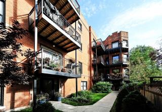 2537 Sawyer Ave, Chicago IL  60647-1431 exterior